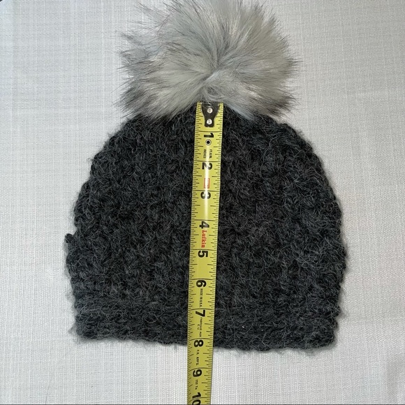 Handmade Pompom Beanie Winter Hat Crocheted Using Doubled Yarn - Picture 7 of 9